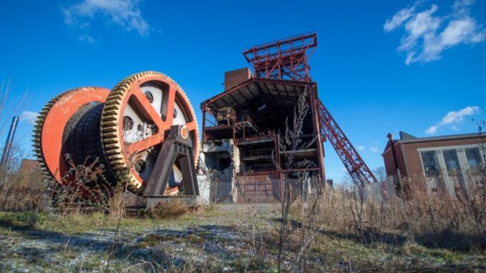 Liegender Eiffelturm der Lausitz gehört zum erlauchten Kreis