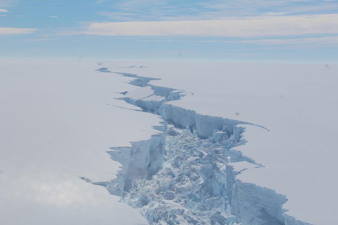 Klimaerwärmung in der Antarktis: Auswirkungen des Zerfalls von Eisschelfen.